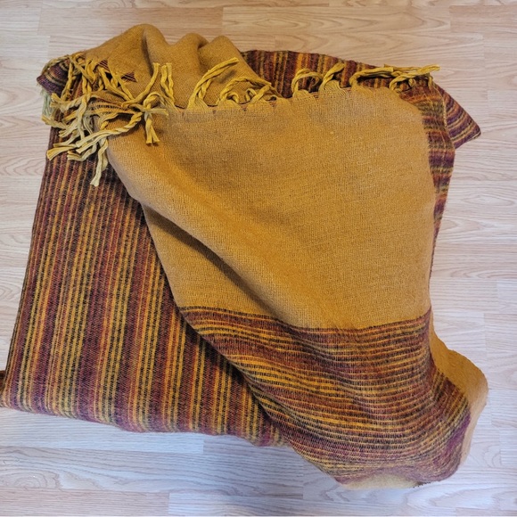 Tan & rust color wool blend blanket/throw - Picture 6 of 7